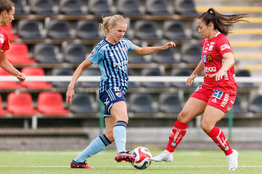 Djurgårdens Nellie Lilja och Linköpings Michelle De Jongh