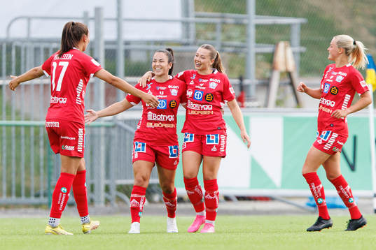Linköpings Cornelia Kapocs jublar