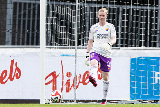 Djurgårdens målvakt Hedvig Lindahl deppar