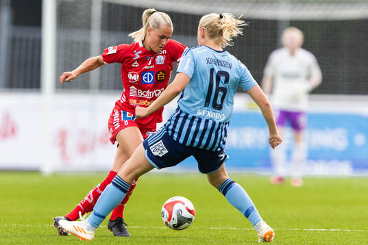 Linköpings Johanna Svedberg och Djurgårdens Stinalisa