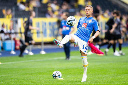 Jesper Karlsson of Sweden