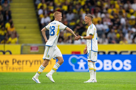 Hugo Larsson and Jesper Karlsson of Sweden