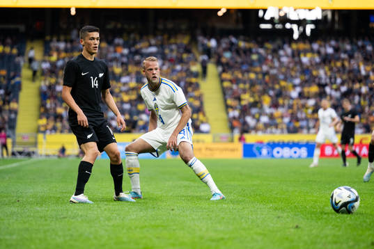 Elijah Just of New Zealand and Daniel Sundgren of Sweden