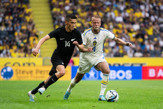 Elijah Just of New Zealand and Daniel Sundgren of Sweden