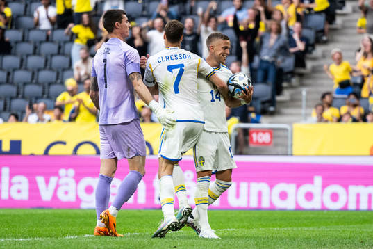 Jesper Karlsson and Viktor Claesson of Sweden celebrate