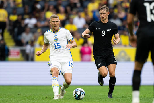 Carl Starfelt of Sweden and Ben Waine of New Zealand