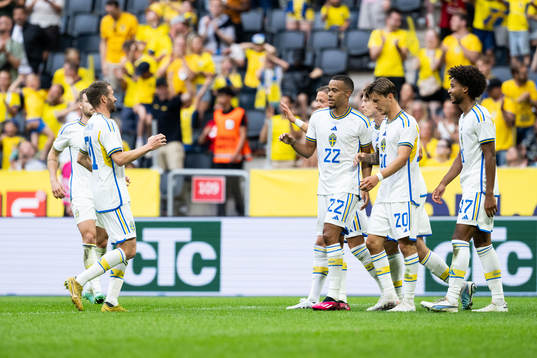 Robin Quaison of Sweden celebrates