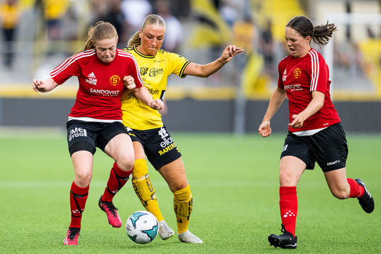 Skepplandas Emma Sandqvist och Elfsborgs Stina Jensen