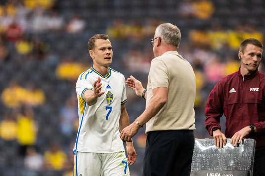 Viktor Claesson and Head coach Janne Andersson of Sweden