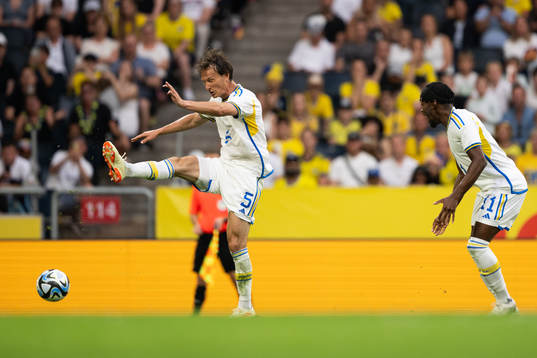 Hjalmar Ekdal and Anthony Elanga of Sweden