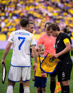 Viktor Claesson of Sweden, a boy from Min stora dag and Joe