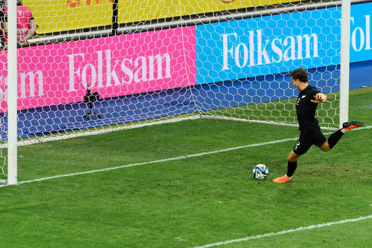 Callan Elliot of New Zealand