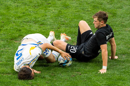 Hjalmar Ekdal of Sweden and Callum Mccowatt of New Zealand