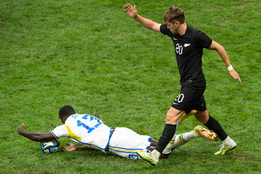 Ken Sema of Sweden and Callum Mccowatt of New Zealand