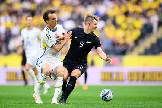Hjalmar Ekdal of Sweden and Ben Waine of New Zealand