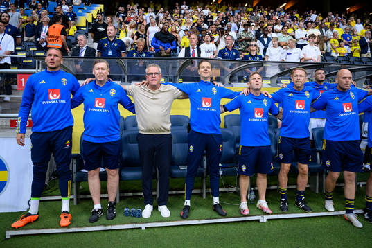 Goalkeeper Robin Olsen, assistant coach Peter Wettergren,