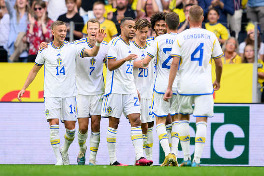 Robin Quaison of Sweden celebrate