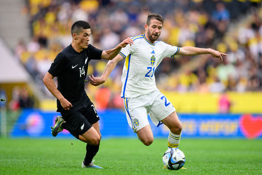 Elijah Just of New Zealand and Marcus Rohdén of Sweden