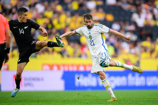 Elijah Just of New Zealand and Marcus Rohdén of Sweden