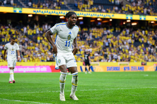 Anthony Elanga of Sweden celebrates