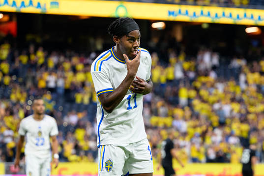 Anthony Elanga of Sweden celebrates
