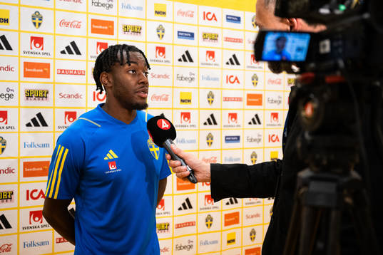 Anthony Elanga of Sweden