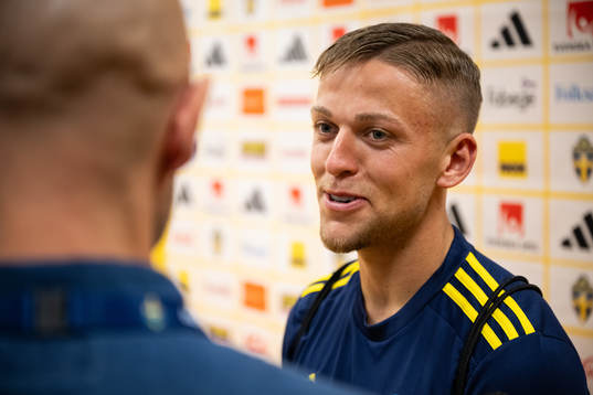 Jesper Karlsson of Sweden