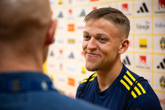 Jesper Karlsson of Sweden