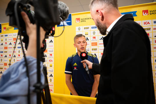 Jesper Karlsson of Sweden