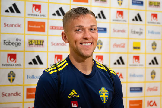 Jesper Karlsson of Sweden