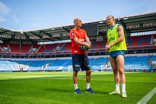 Bläddra bland fler bilder av Football, UEFA Euro Qualifier, Norway, training