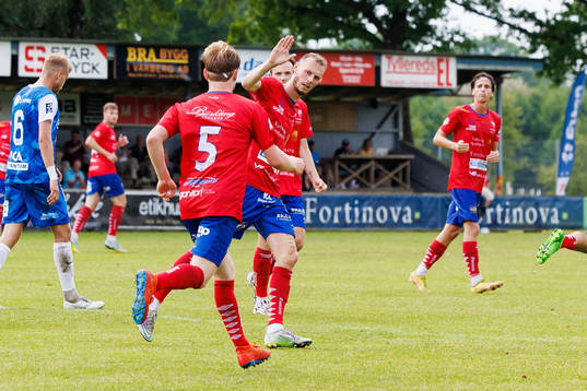 Tvååkers David Danielsson jublar