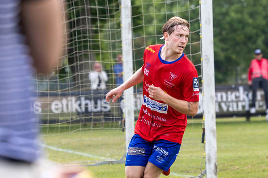 Tvååkers Melvin Bälter jublar
