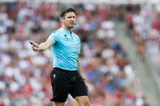 Referee Matej Jug