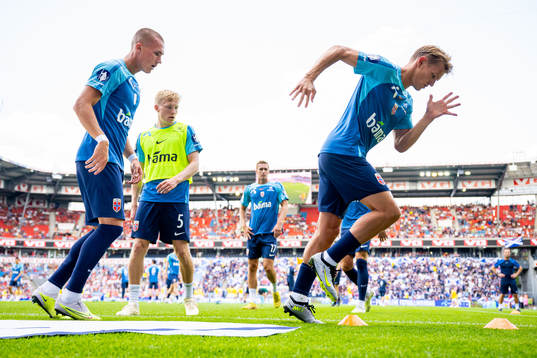 Martin Ødegaard of Norway warms up