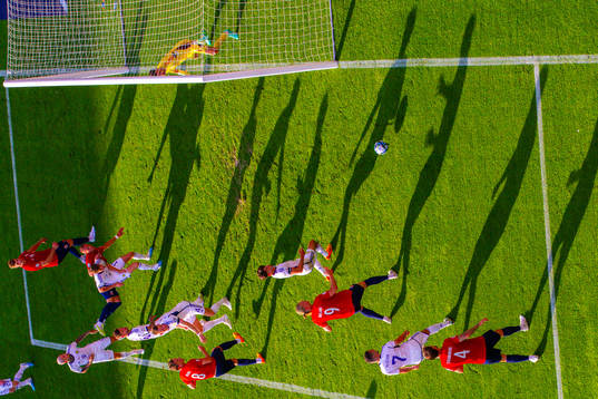 Players of Norway and Scotland