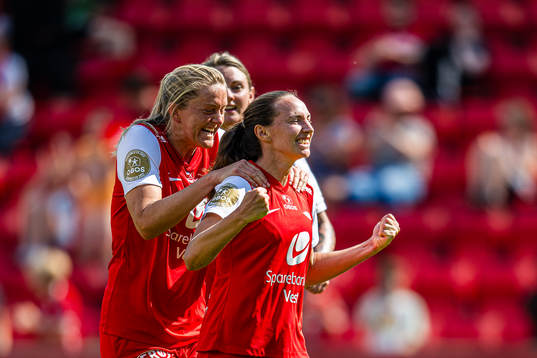 Marit Bratberg Lund of Brann celebrates