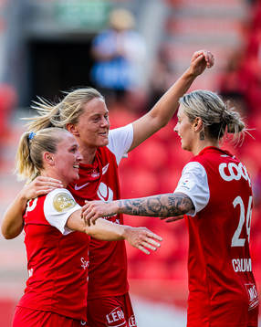 Larissa Rose Crummer of Brann celebrates