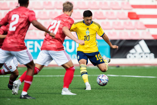 Roony Bardghji of Sweden