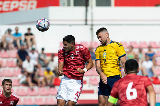Julian Britto of Gibraltar and Tim Prica of Sweden