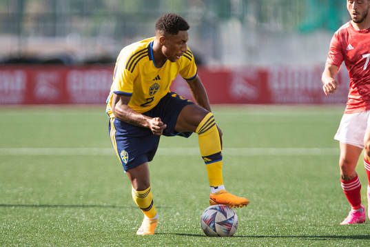 Joe Mendes of Sweden