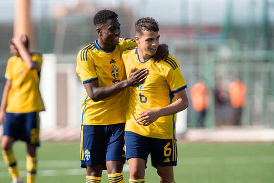 Joe Mendes and Yasin Ayari of Sweden celebrate