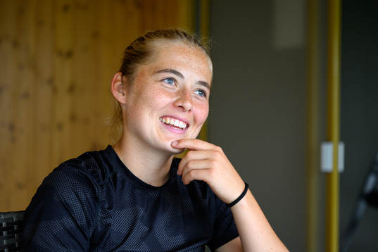Paulina Nyström tränar i gymmet