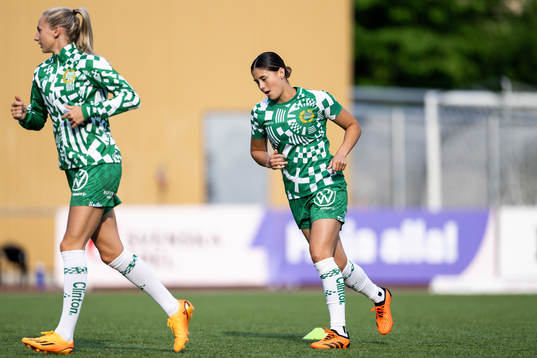 Hammarbys Ellen Wangerheim och Kyra Cooney-Cross värmer upp