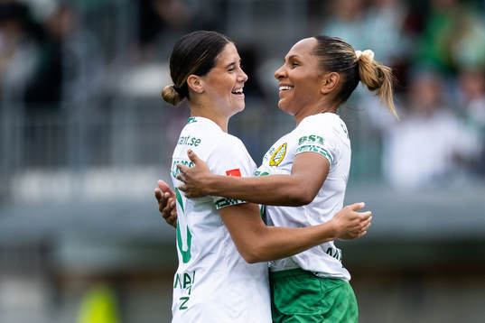Hammarbys Kyra Cooney-Cross och Madelen Janogy jublar
