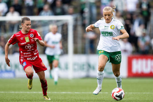 Örebros Katariina Kosola och Hammarbys Smilla Holmberg