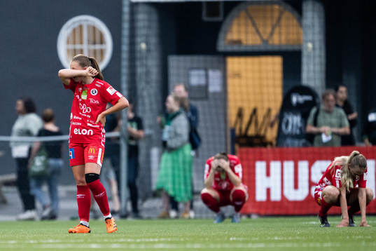 Örebros Elsa Pelgander deppar