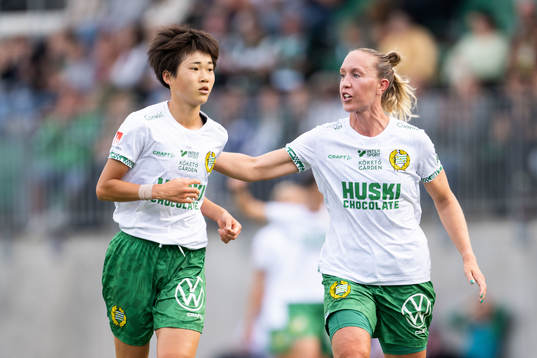 Hammarbys Maika Hamano och Julia Roddar