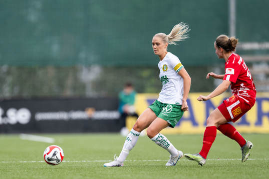 Hammarbys Alice Carlsson och Örebros Heidi Kollanen