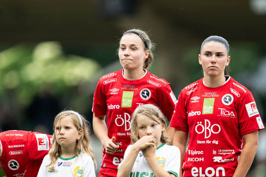 Örebros Heidi Kollanen och Emilia Pelgander